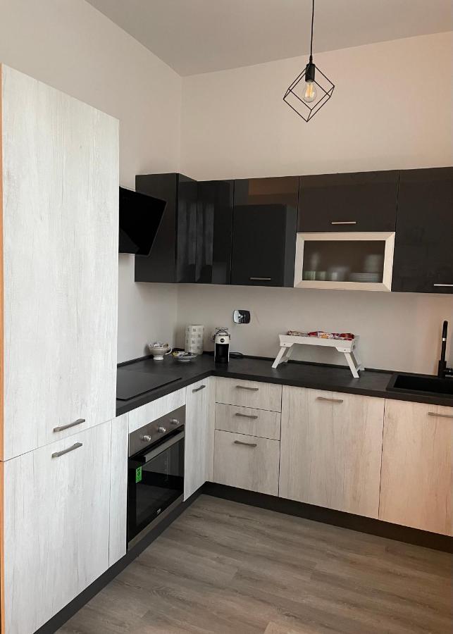 Ferienwohnung Un Balcone Sul Centro Storico Reggio nell'Emilia Exterior foto